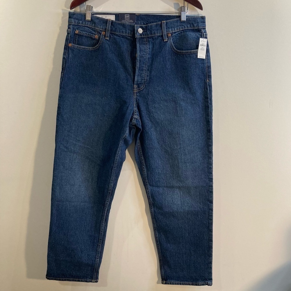 GAP Sz 33 High Rise Cheeky Straight Button Fly Mid-Wash Jeans NWT